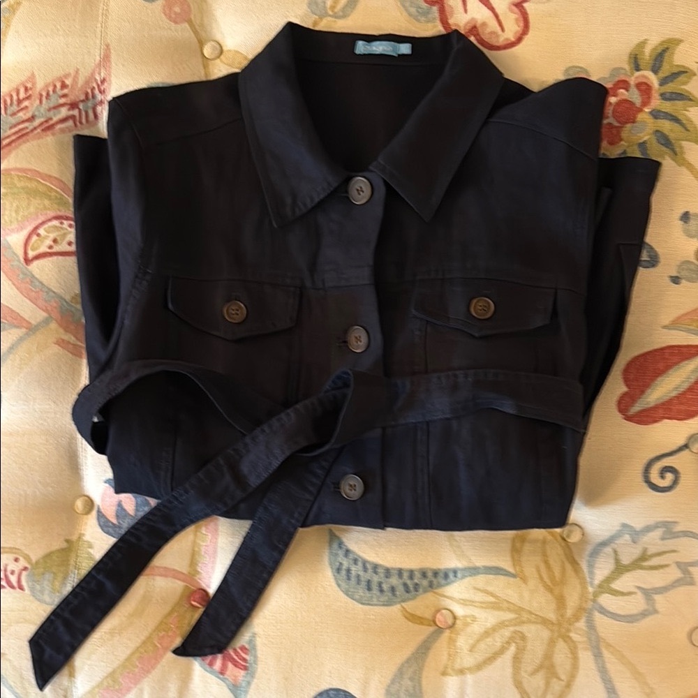 100% Linen Navy Jacket, with sash. Could be worn closed as shirt also!